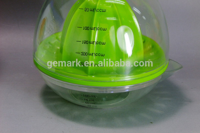 Plastic Mini Citrus Juicer Lemon Squeezer BPA Free with Measuring cup